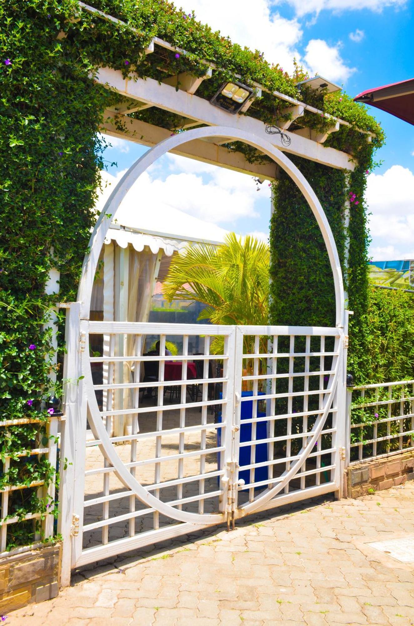 Отель Gateway Bliss Gardens Ruiru Экстерьер фото